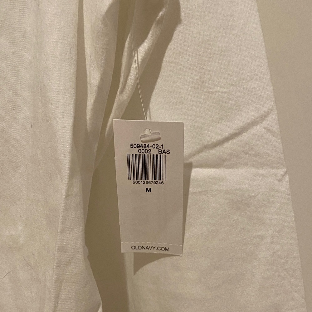 Old Navy Women’s White Casual Button Down Shirt - Picture 3 of 5
